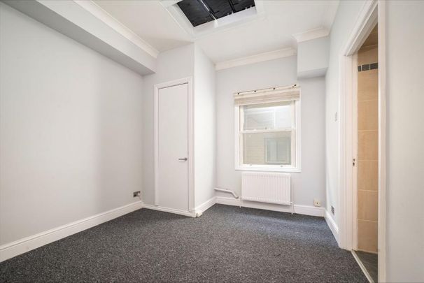 3 bedroom flat to rent - Photo 1