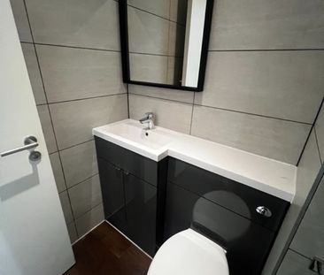 1 Bed Flat, Westpoint, M16 - Photo 3