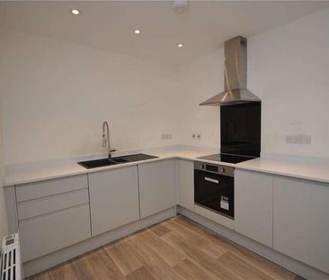 Hunters House, Edgeware Road, Town Centre, Swindon, SN1 - Photo 3