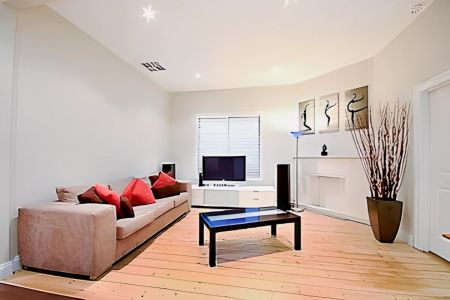 5 Elphinstone Street, West Footscray, Melbourne - Photo 2