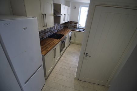 2 Bed Student Accommodation - Photo 4