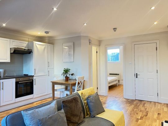 1 Bed Flat, St. Peter's Street, N1 - Photo 1