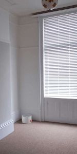 Beautifully refurbished shared house, quiet location - Photo 3