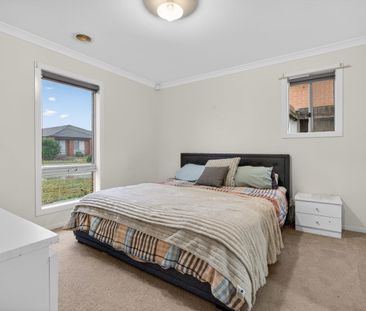 A Spacious Brookfield Home Designed for Everyday Living - Photo 5