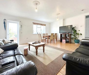 7 bedroom semi-detached house to rent - Photo 1