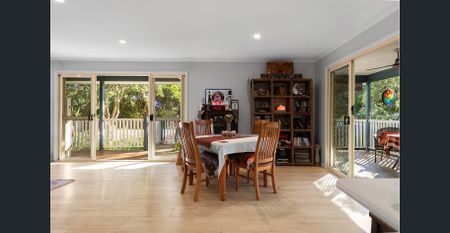 Charming Queenslander with Mountain Views and Outdoor Entertaining - Photo 3
