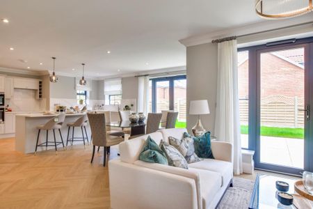 4 bedroom detached house to rent - Photo 3