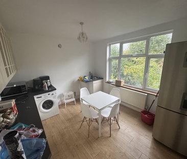 2 Bed Flat, Northampton Road, CR0 - Photo 6