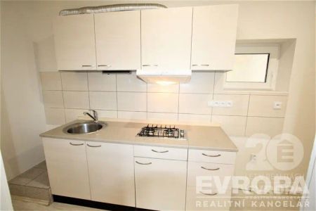 Příjemný byt 2+kk / 39 m - Photo 2