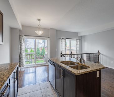 For Lease - 19 DUNDALK Private, Barrhaven, Ontario - Photo 6