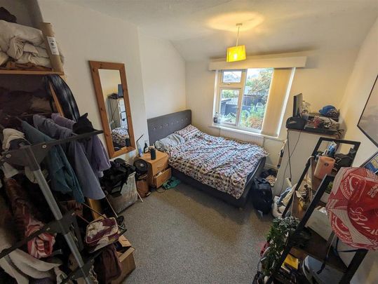 3 bedroom private hall to rent - Photo 1