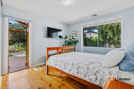 Classic Canberran Home With Native Gardens - Photo 5