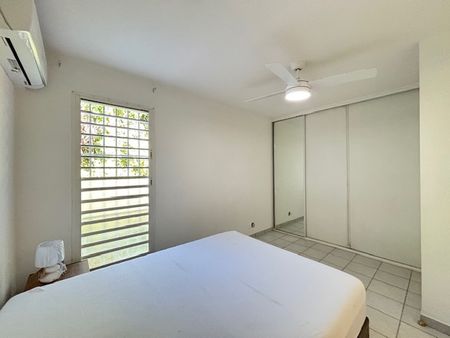 Location Appartement 2 pièces 33m² LE GOSIER 97190 - Photo 3