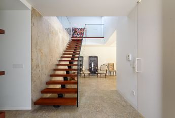 Moradia V5 em Senhora da Hora com jardim e piscina