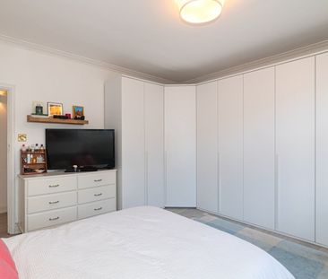 3 Bed Flat, Wendover Court, NW2 - Photo 6