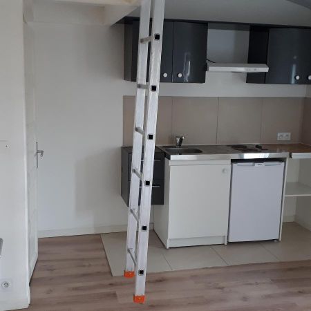 Location Appartement 1 pièce 18m² CLERMONT FERRAND 63100 - Photo 3