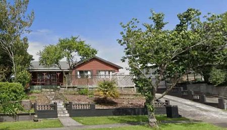 Dinsdale family home overlooking park - Photo 4