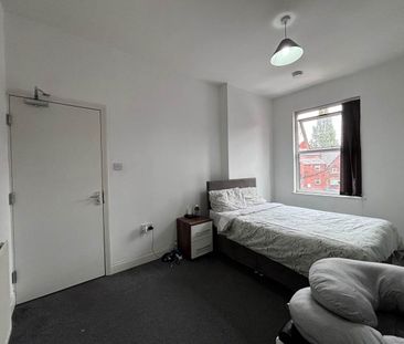 Mitford Place (room 2), Armley, Leeds - Photo 3