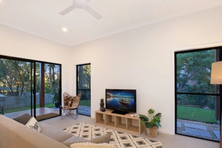 Luxury Executive Residence where Sophistication Meets Comfort - Photo 2