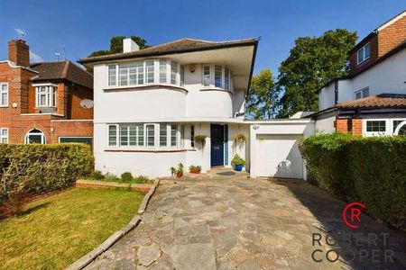 Pamela Gardens, Pinner, HA5 - Photo 2