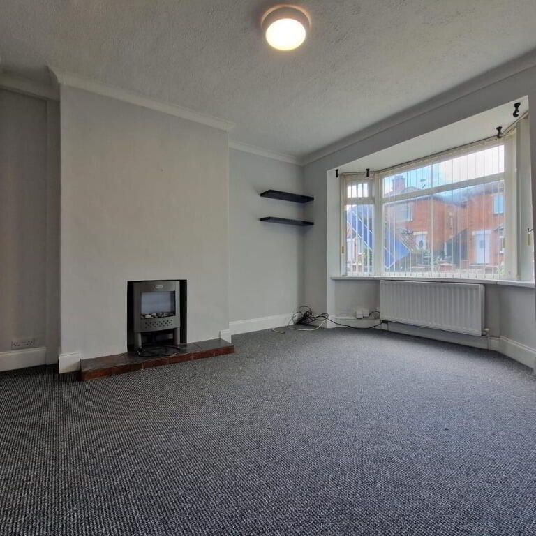 28 Voltaire Gardens, Belfast, BT36 7EY - Photo 1
