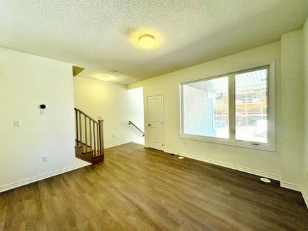 For Lease - 5 Thornbird Crescent, Brampton, Ontario - Photo 3
