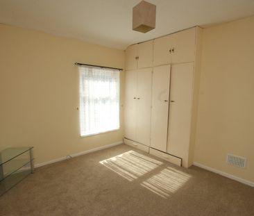 Terraced House to rent on - Photo 3
