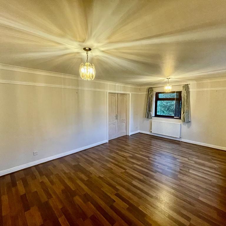 5 bedroom house to rent - Photo 1