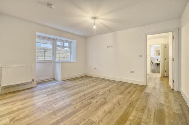 2 Bedroom Flat/Apartment - Photo 1
