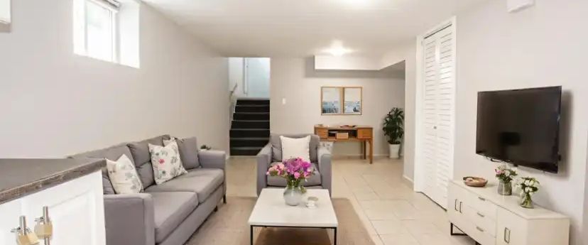 203 Niagara Street | 203 Niagara Street, St. Catharines - Photo 1