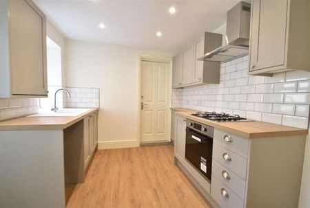 South Terrace, Hastings, TN34 - Photo 3