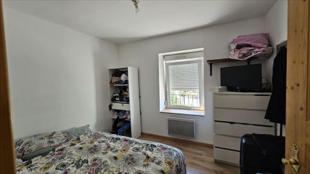 Location Appartement 4 pièces 80m² - Photo 4