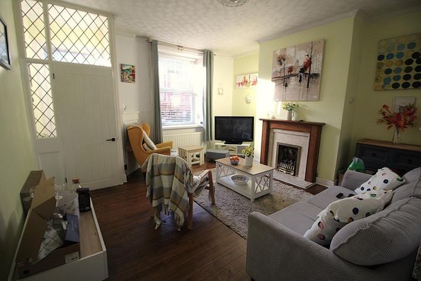2 bedroom terraced house to rent - Photo 1