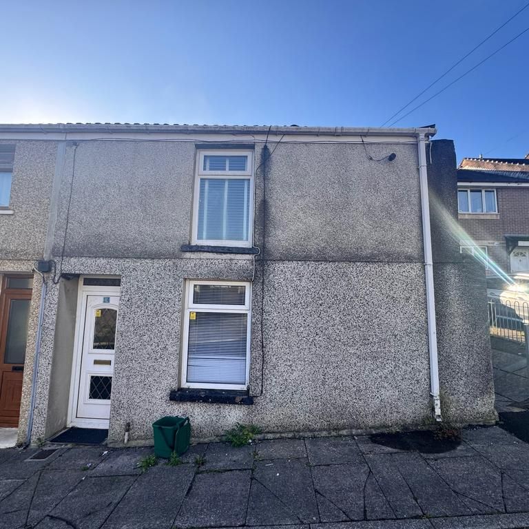 2 bedroom semi-detached house to rent - Photo 1