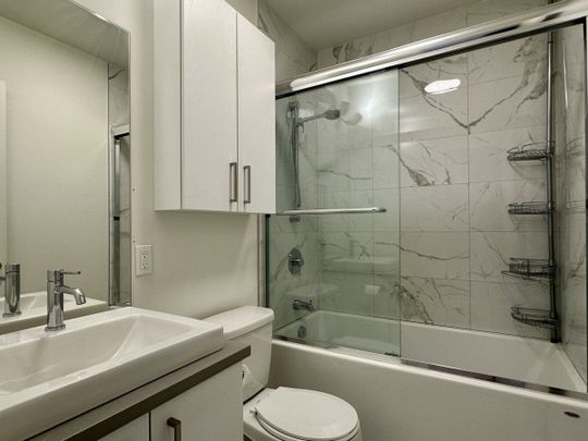 Hochelaga Maisonneuve: condo de 2 chambres sur 2 étages avec 2 terrasses privées, offert en location semi meublée! - Photo 1