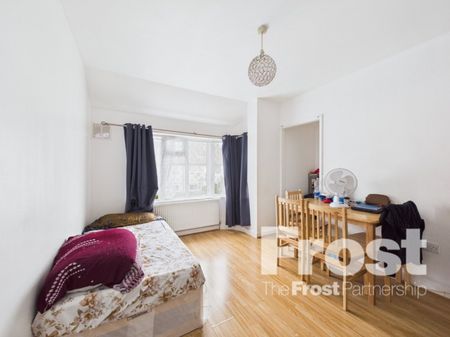 Wiltshire Avenue, Slough, Berkshire,SL2 - Photo 2
