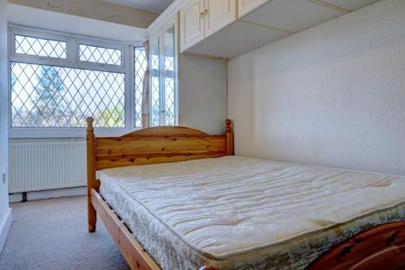 1 bedroom parking to rent - Photo 5