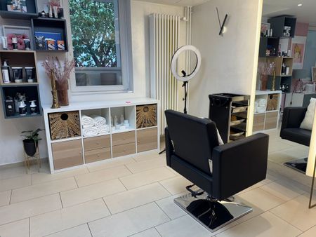 DEIN NEUER ARBEITSPLATZ ALS EIGENSTÄNDIGE/R COIFFEUR - Photo 2