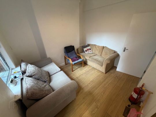 10 Sandhurst Drive, Belfast, BT9 5AY - Photo 1