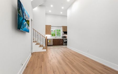 For Lease - 271 Queen Street Unit# 204, Mississauga, Ontario - Photo 2