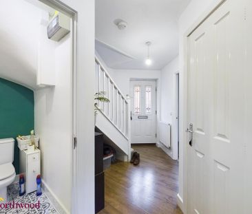 3 bedroom semi-detached house to rent - Photo 2
