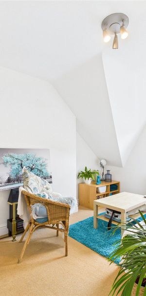 Grove Road, Berkshire Grove Road, Berkshire - Photo 1