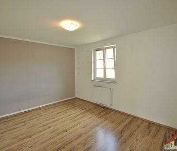 Gepflegte schöne 3 Zimmer-Wohnung in Pressbaum – Pfalzau mit Pergola - Photo 1