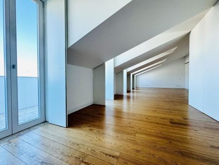 Luxury Apartment for rent in Centro (Lapa), Lisbon - Photo 2