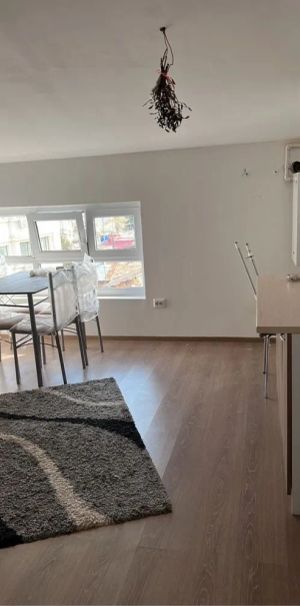 Casa la curte 3 camere baie bucatarie - Fotografie 1
