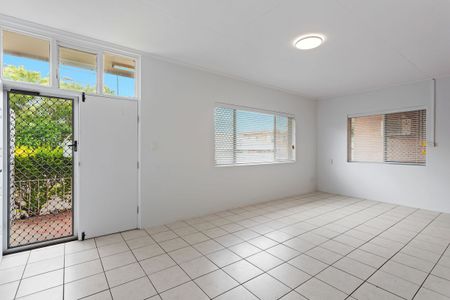 4/122A Russell Street, Toowoomba City, QLD 4350 - Photo 4