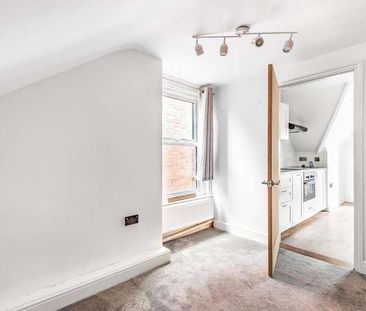 Reading, Berkshire, RG1 - Photo 2