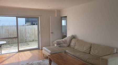 Apartment on May - Photo 4