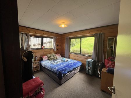 Three bed Lockwood home - Photo 5