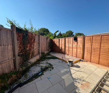 3 Bed Flat, Dorset Waye, TW5 - Photo 5